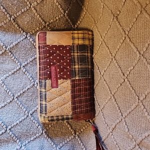 NWOT Bella Taylor cash envelope wallet - full zip around, quilt pattern